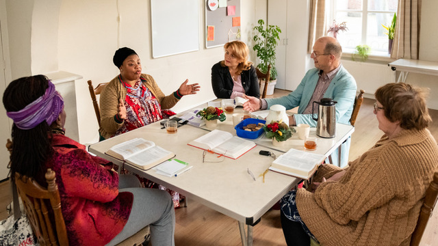 Multiculturele groep: Lees het Marcusevangelie